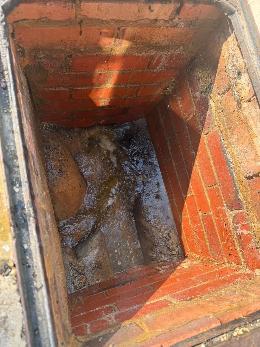The same inspection chamber cleared and flowing